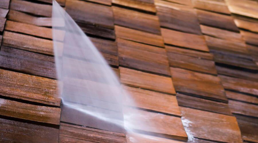 Professional gutter cleaning in Creswell, NC